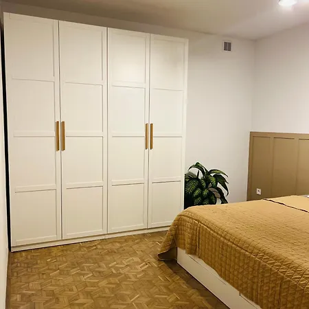 Dom Z Ogrodem W Zaciszu W-wy Dom wakacyjny