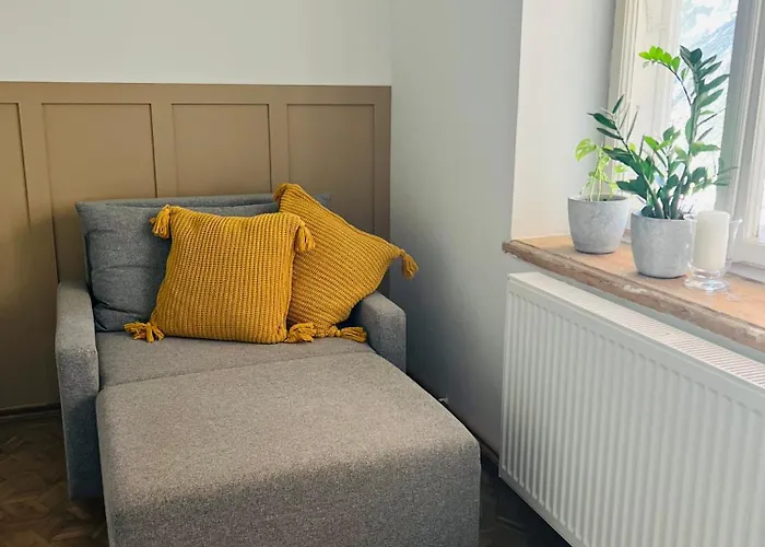 Dom Z Ogrodem W Zaciszu W-wy *